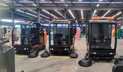 選擇工業(yè)掃地機時需要注意的問題 選擇工業(yè)掃地機時需要注意的問題.jpg